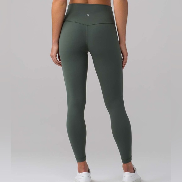 lululemon athletica Pants - EUC - 25” Lululemon Align Leggings (Size 4)